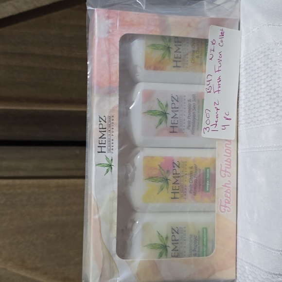 NIB Hempz Fresh Fusions Collection Body Moisturizer 4 Piece Set - Picture 5 of 5